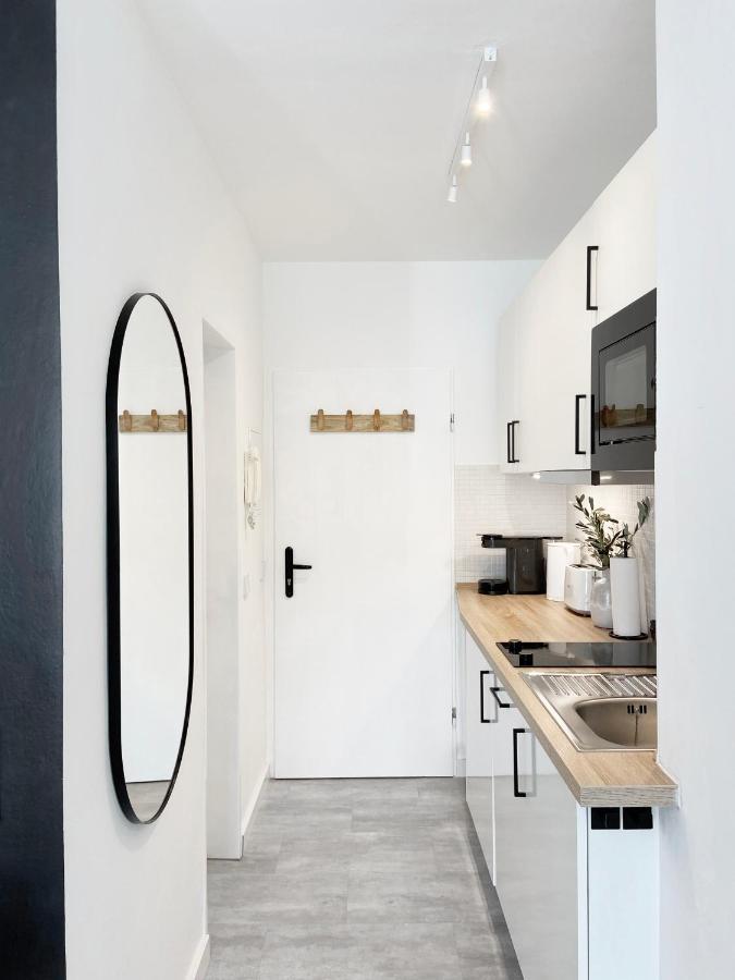Seaside Rooms - Zentrales Design-Apartment Mit Balkon & Parkplatz - 2 Minuten Zum Strand Timmendorfer Strand Exterior photo