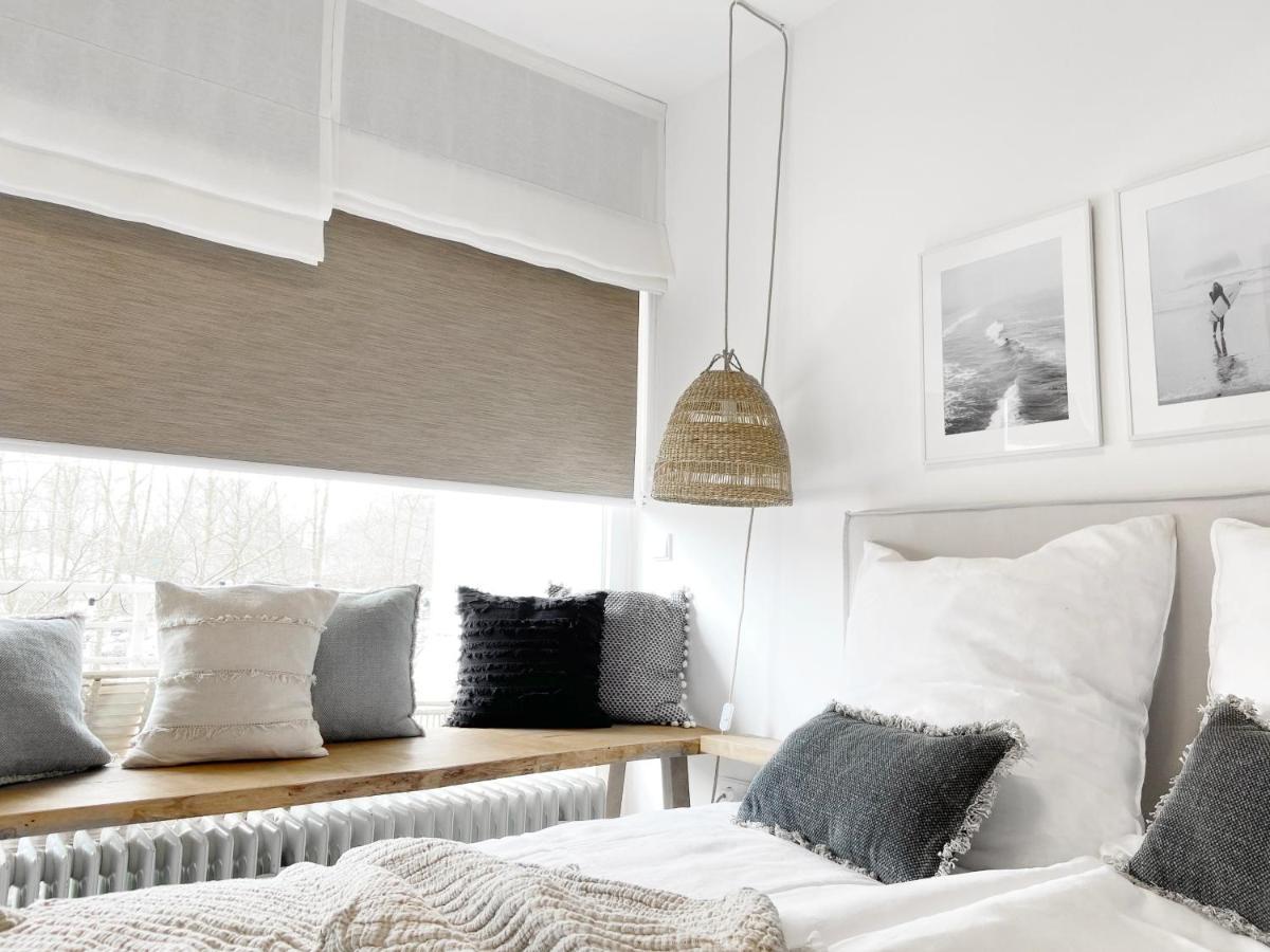 Seaside Rooms - Zentrales Design-Apartment Mit Balkon & Parkplatz - 2 Minuten Zum Strand Timmendorfer Strand Exterior photo